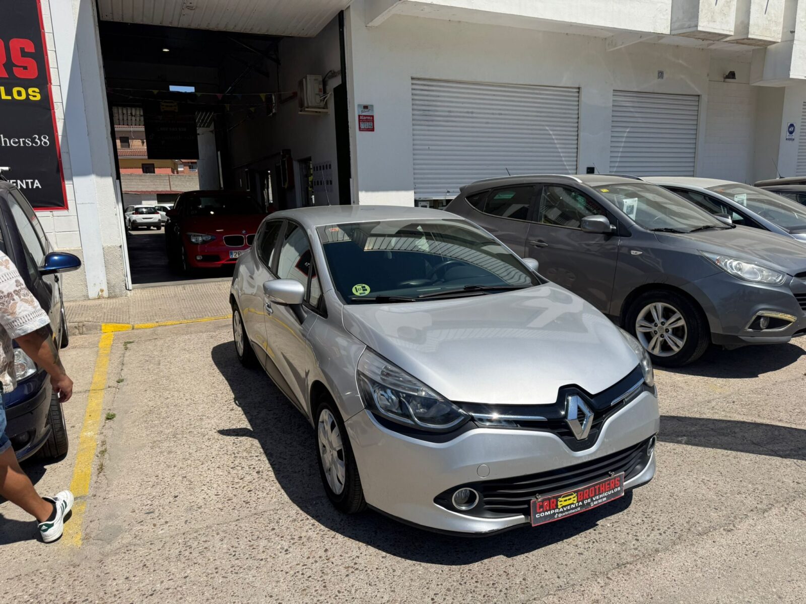 RENAULT Clio energy business
