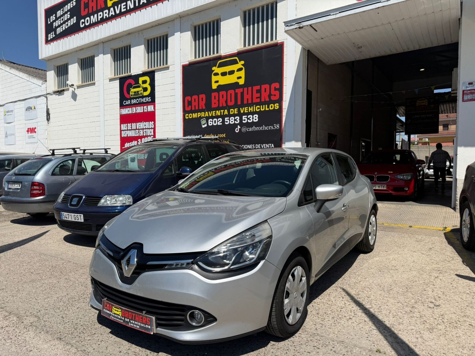 RENAULT Clio energy business