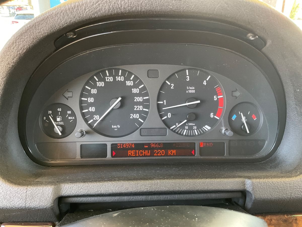 BMW X5 3.0 d 218
