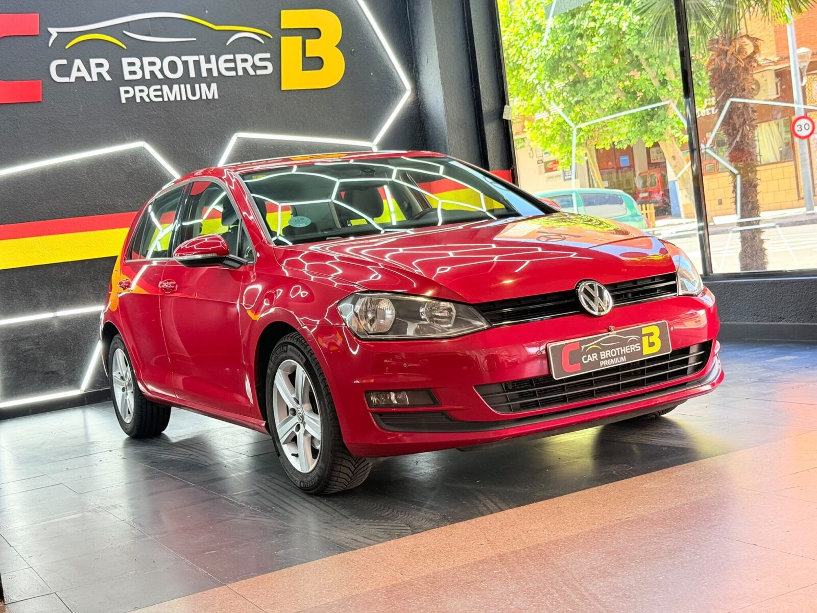 VOLKSWAGEN Golf 1.4 TSI ADVANCE BLUEMOTION