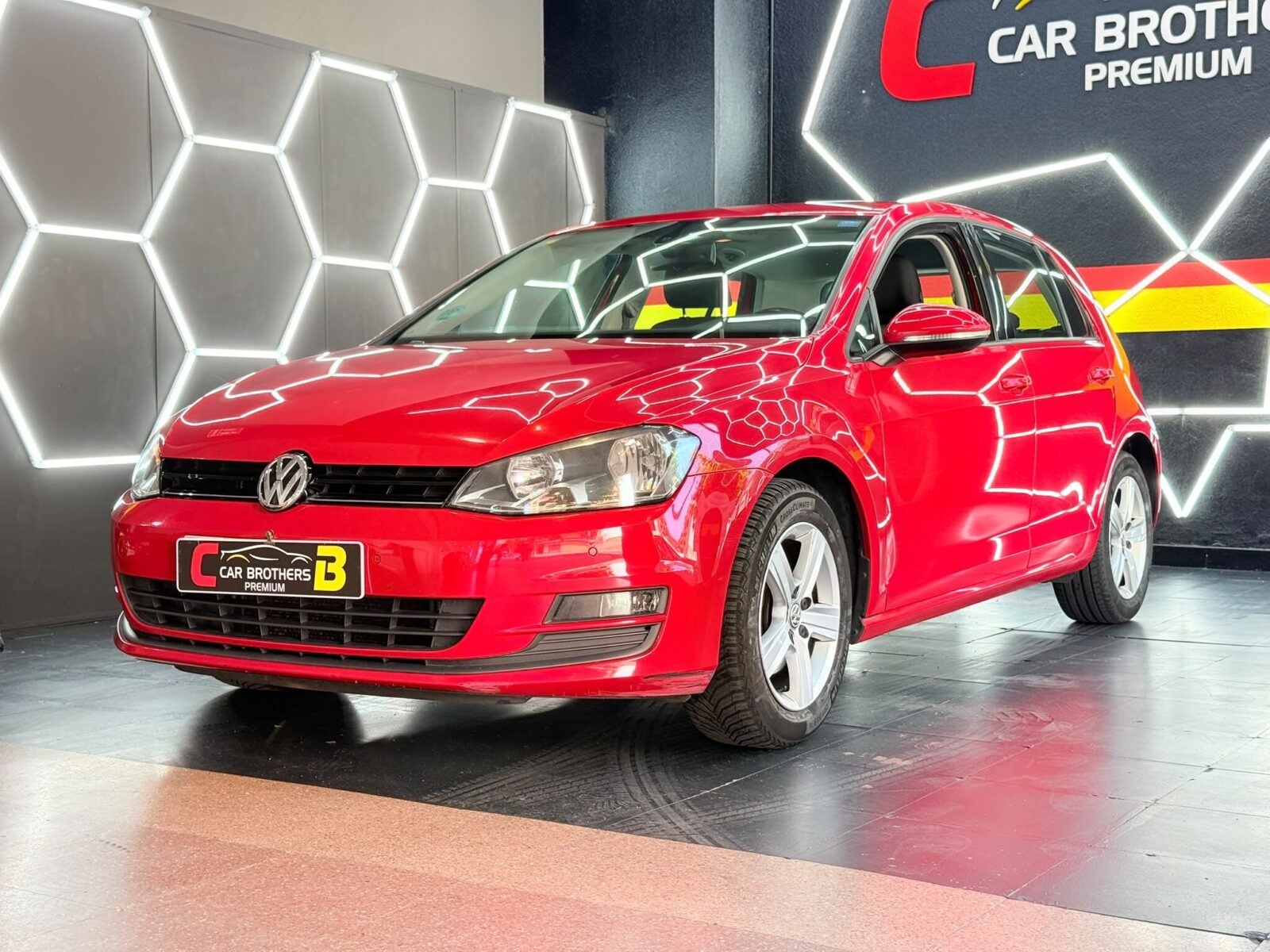 VOLKSWAGEN Golf 1.4 TSI ADVANCE BLUEMOTION
