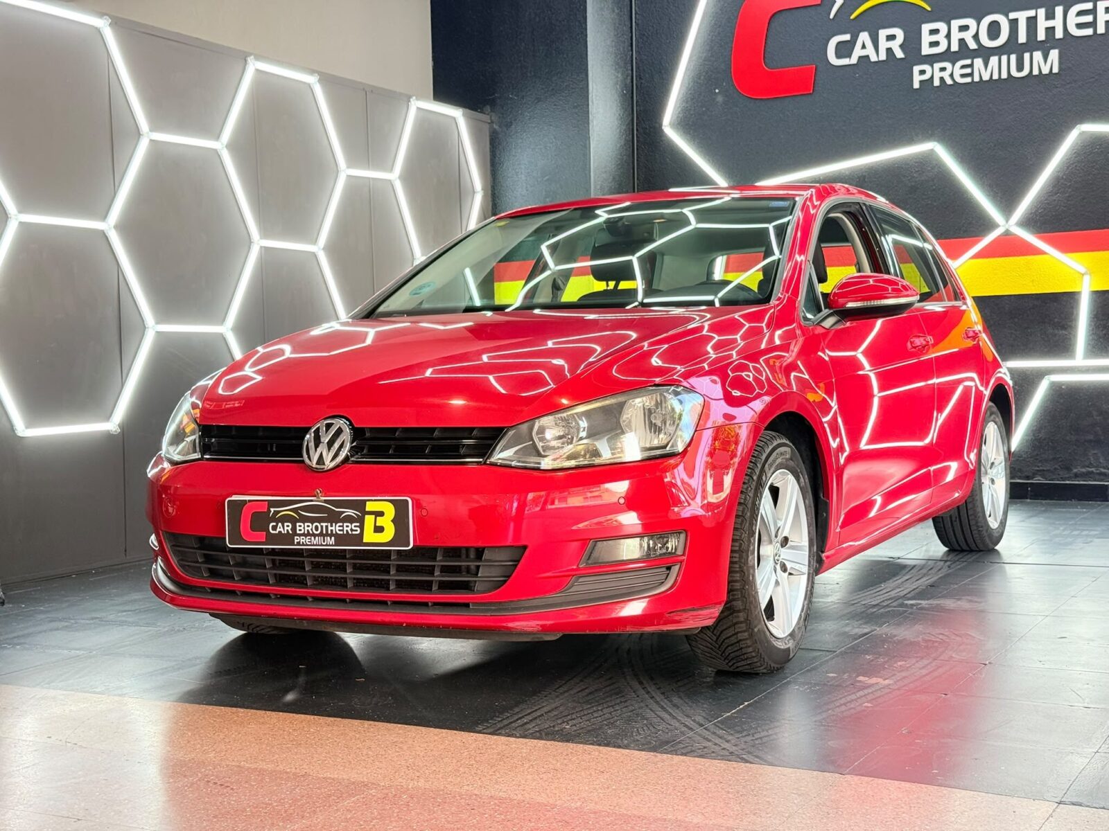 VOLKSWAGEN Golf 1.4 TSI ADVANCE BLUEMOTION