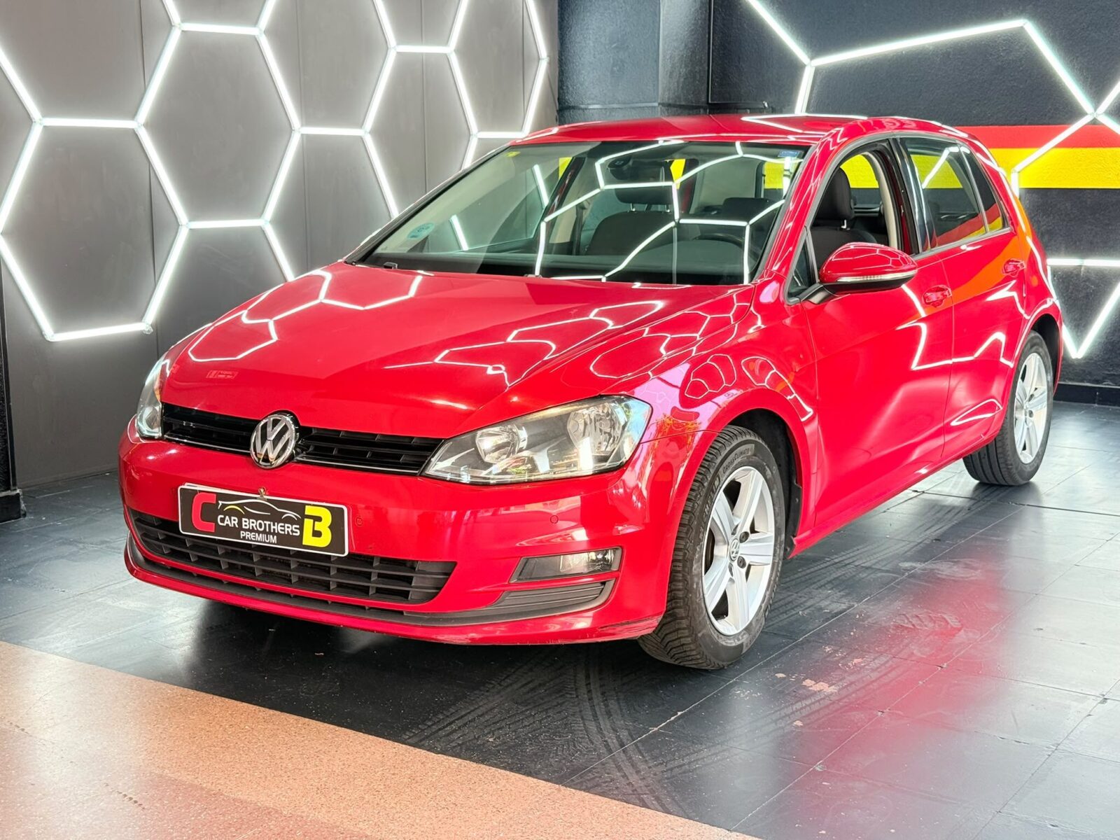 VOLKSWAGEN Golf 1.4 TSI ADVANCE BLUEMOTION