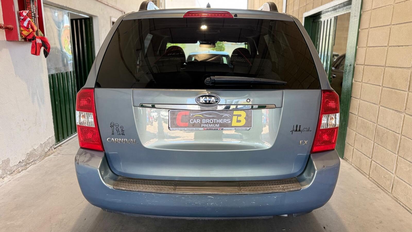 KIA carnival 2.9 vgx ex