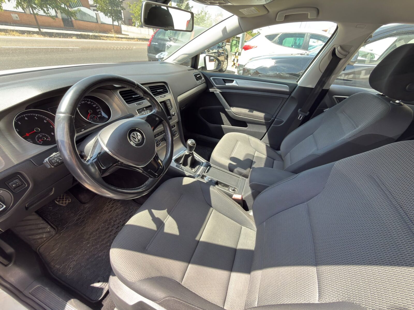 VOLKSWAGEN Golf 1.2 TSI EDITION TECH