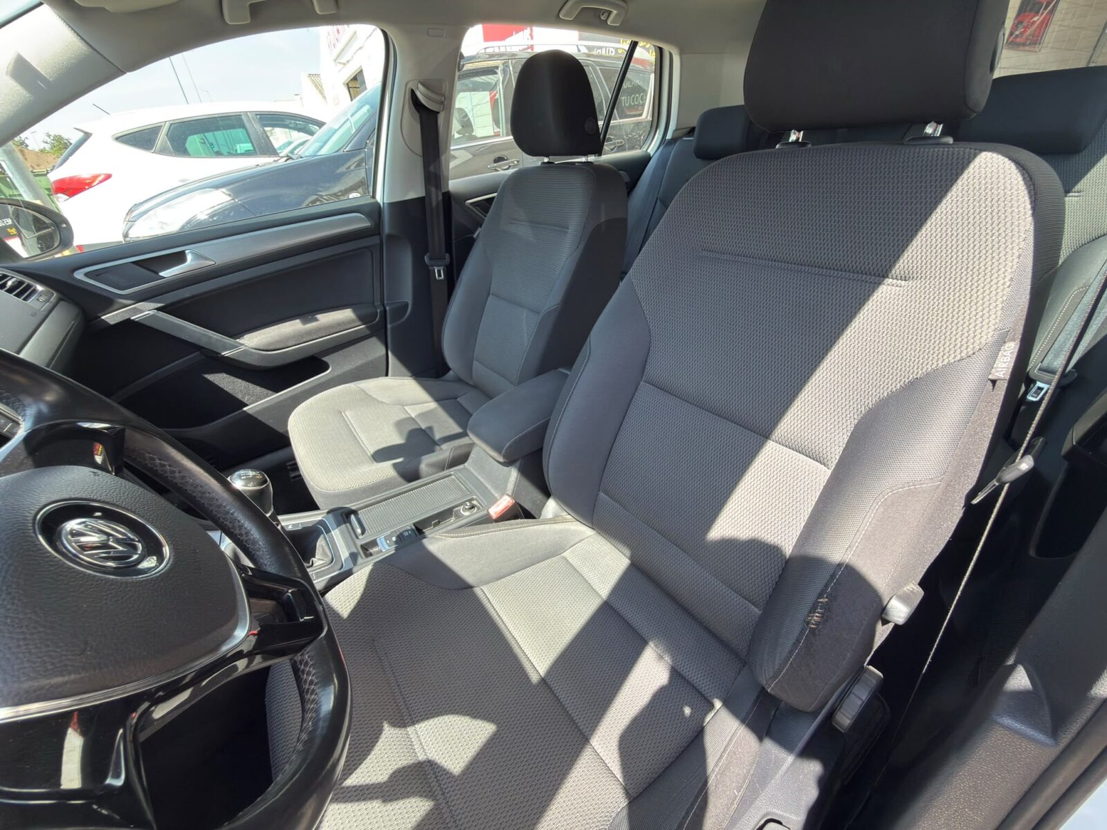VOLKSWAGEN Golf 1.2 TSI EDITION TECH