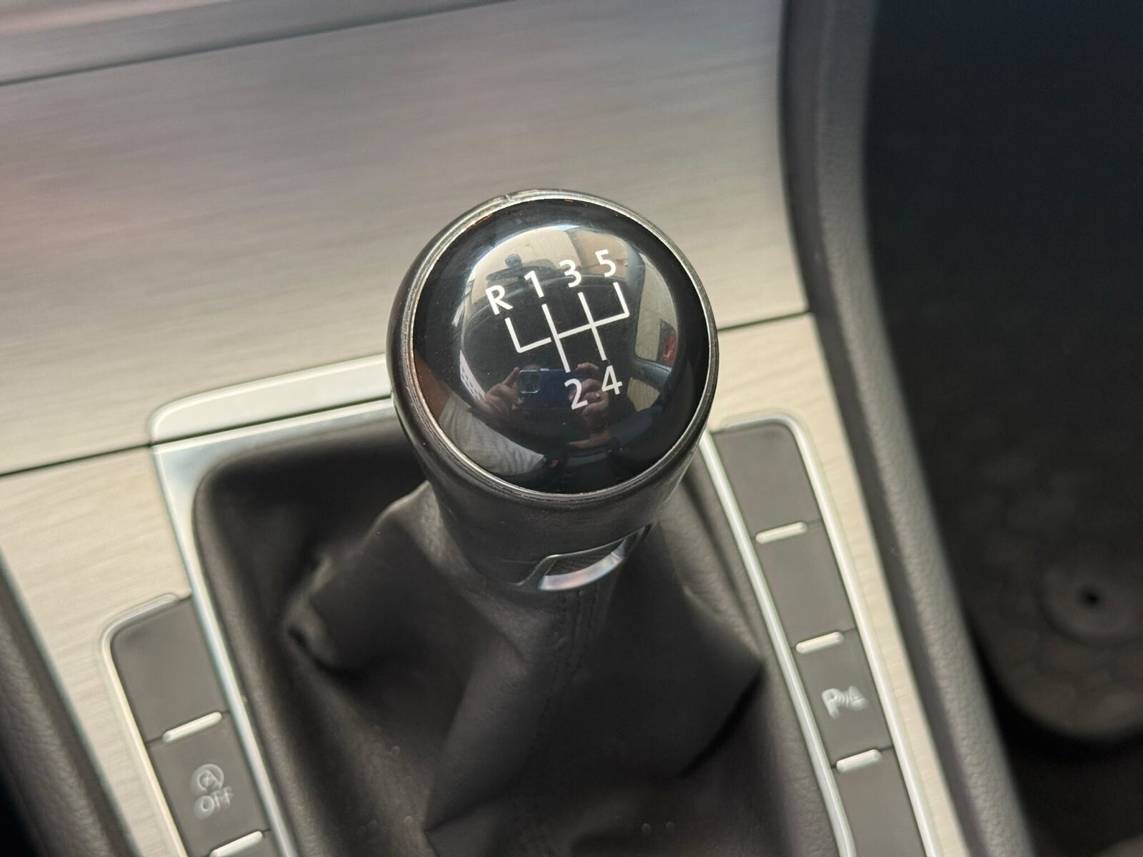 VOLKSWAGEN Golf 1.2 TSI EDITION TECH