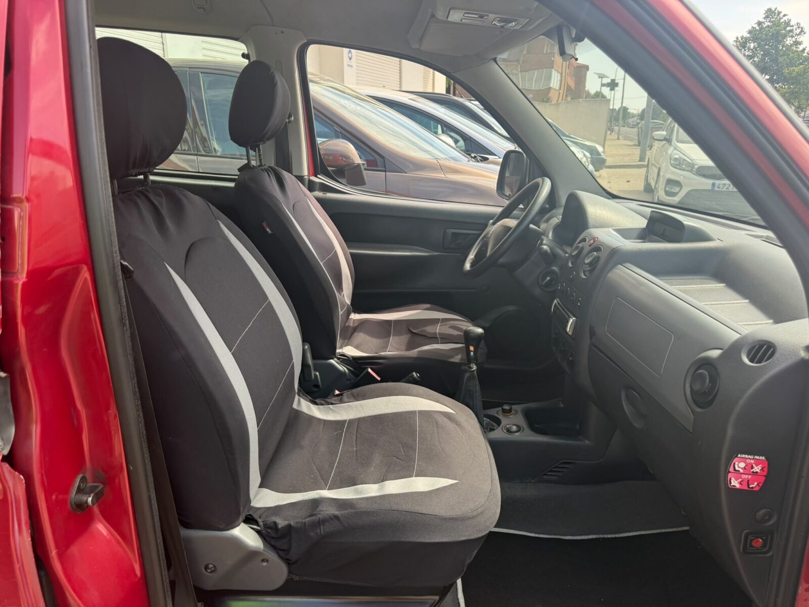 PEUGEOT PARNTER D
