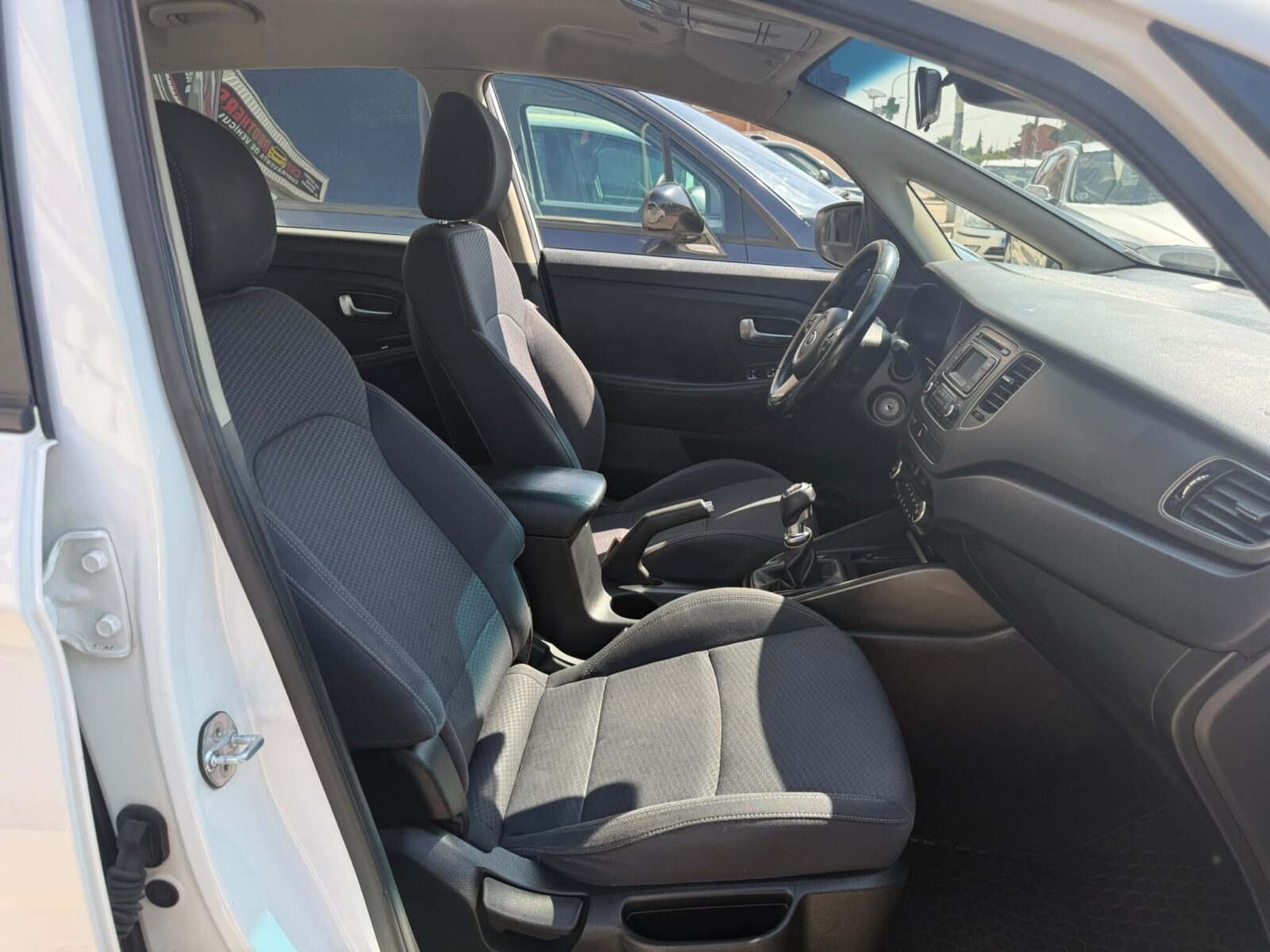 KIA KARENS CONCEPT 
