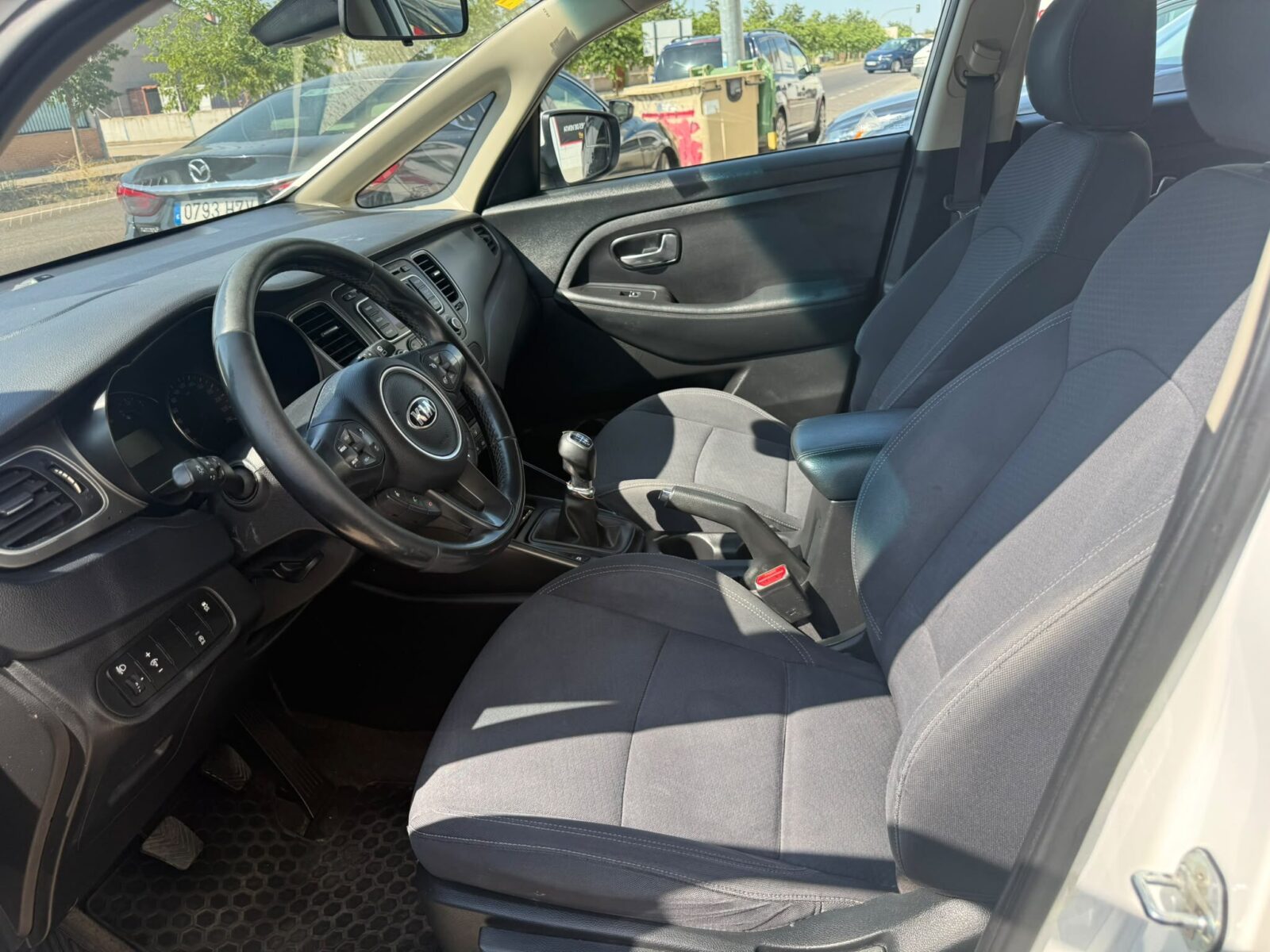 KIA KARENS CONCEPT 