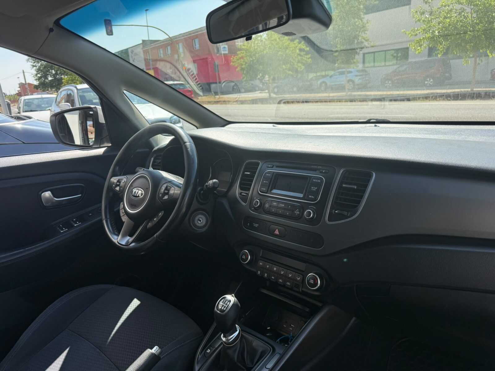KIA KARENS CONCEPT 