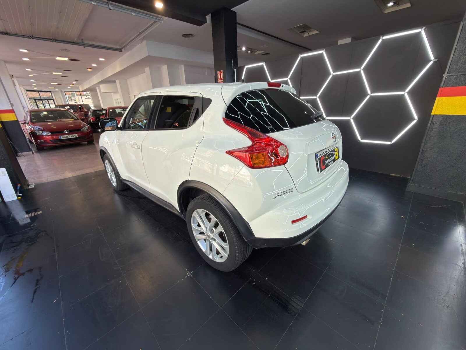 NISSAN JUKE 1.6 TEKNA PREMIUM
