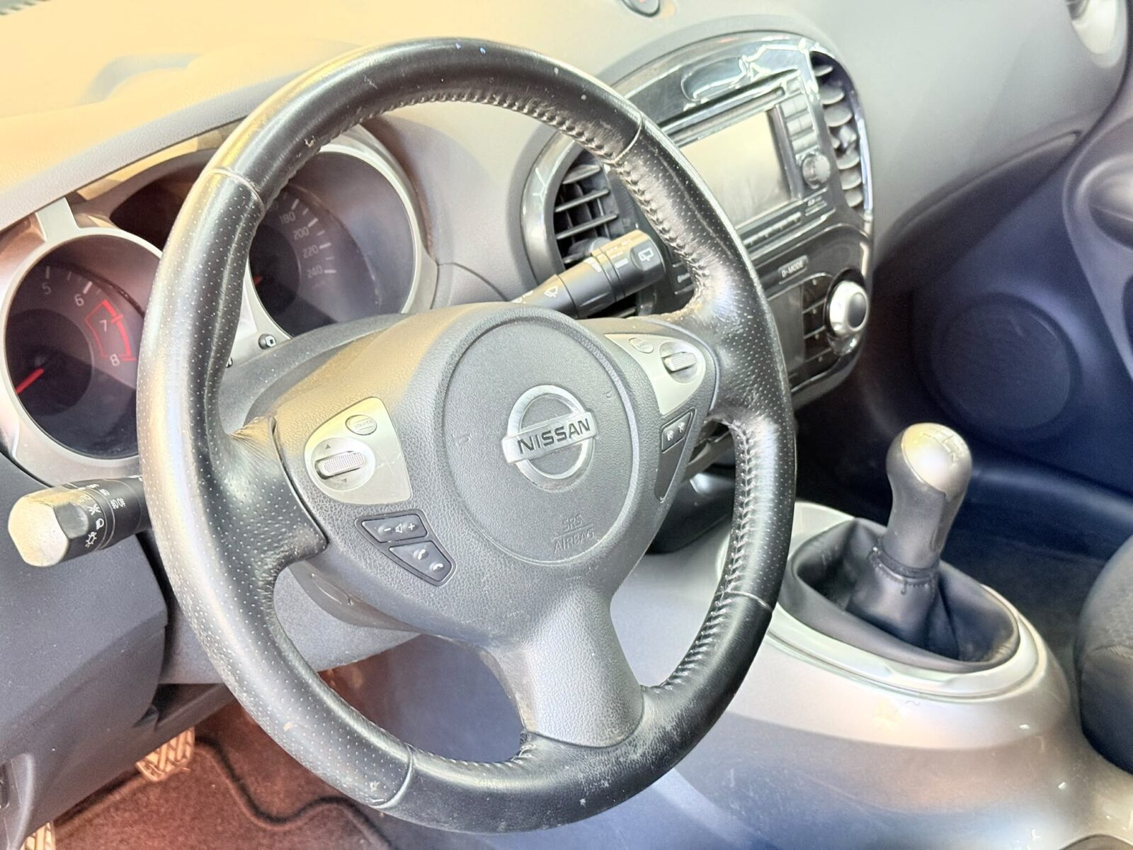 NISSAN JUKE 1.6 TEKNA PREMIUM