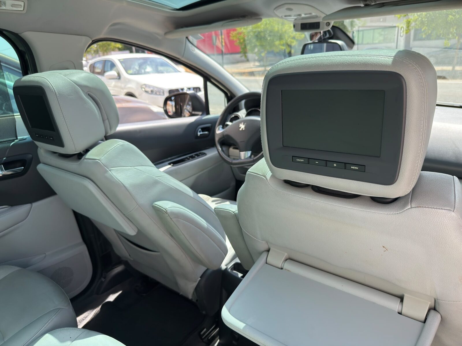 PEUGEOT 5008 2.0 HDI