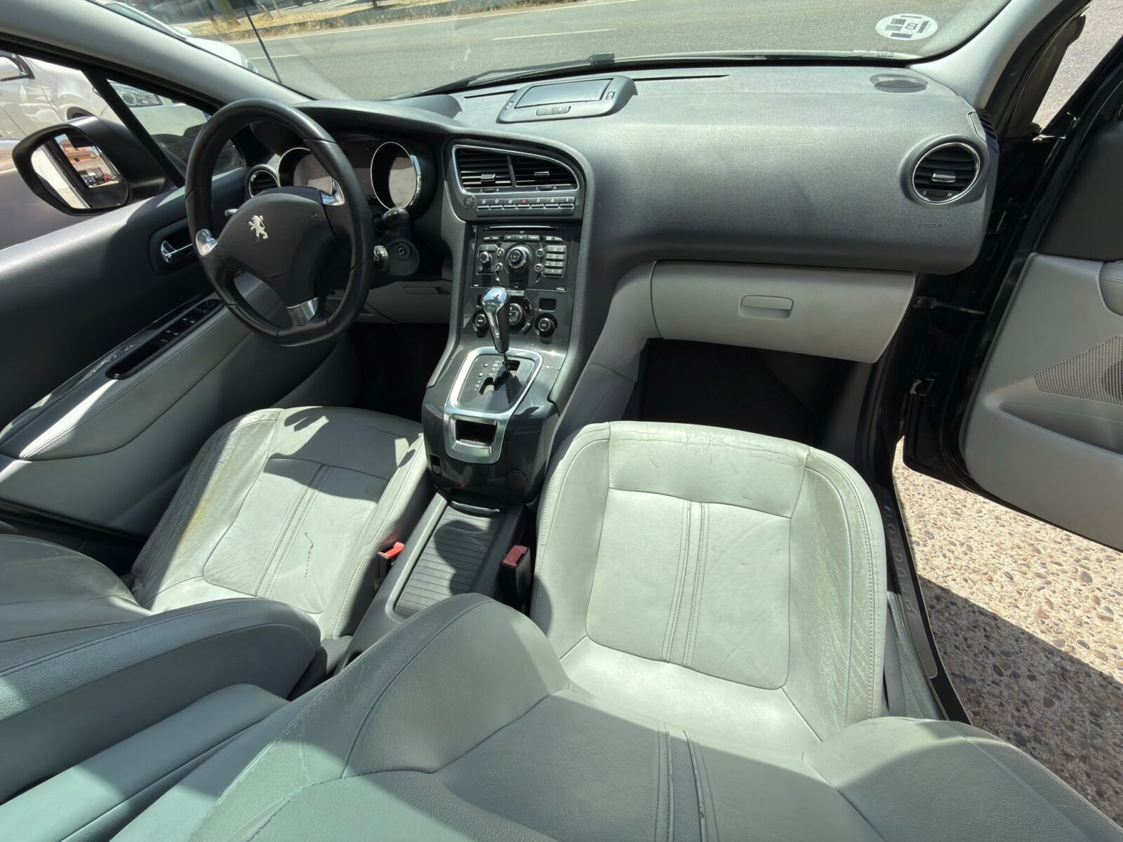 PEUGEOT 5008 2.0 HDI