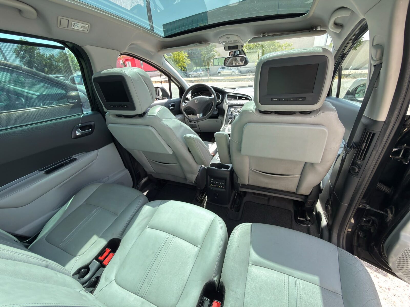 PEUGEOT 5008 2.0 HDI