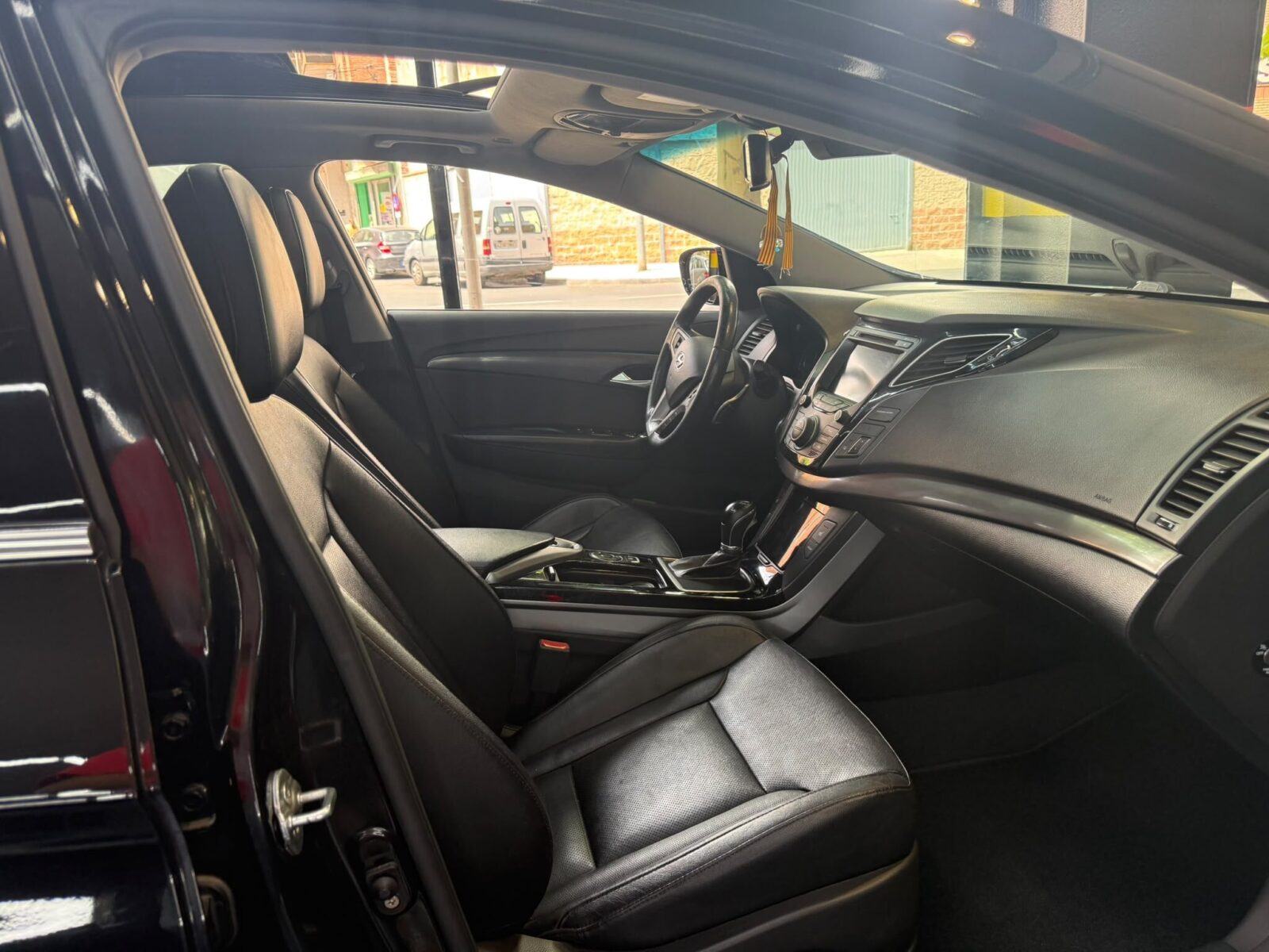 HYUNDAI I40 style