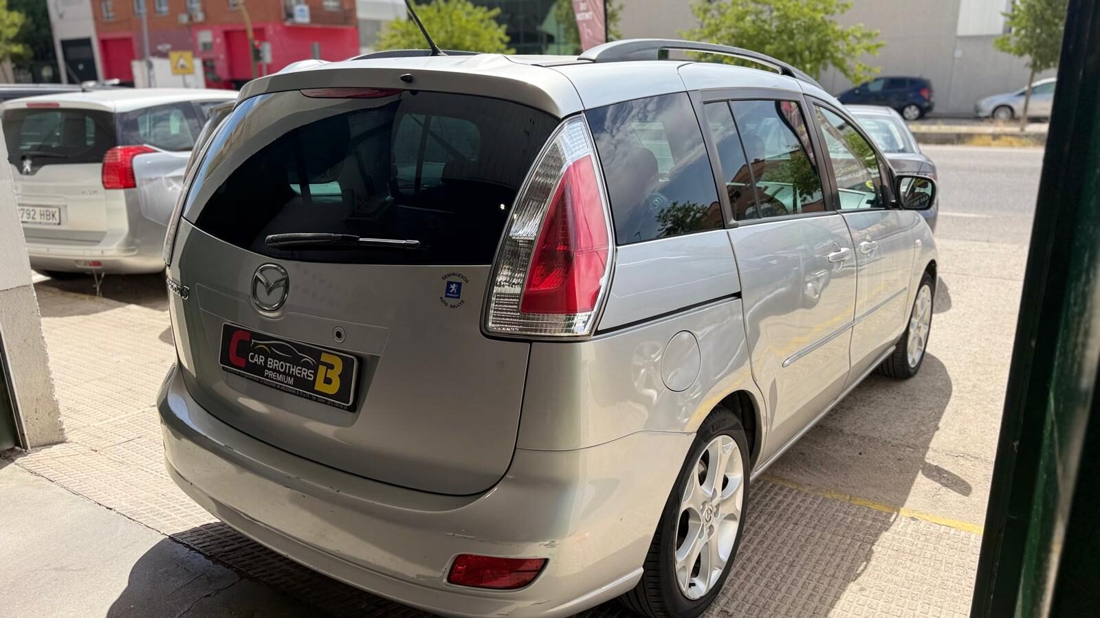MAZDA 5 2.0 dynamic car play 