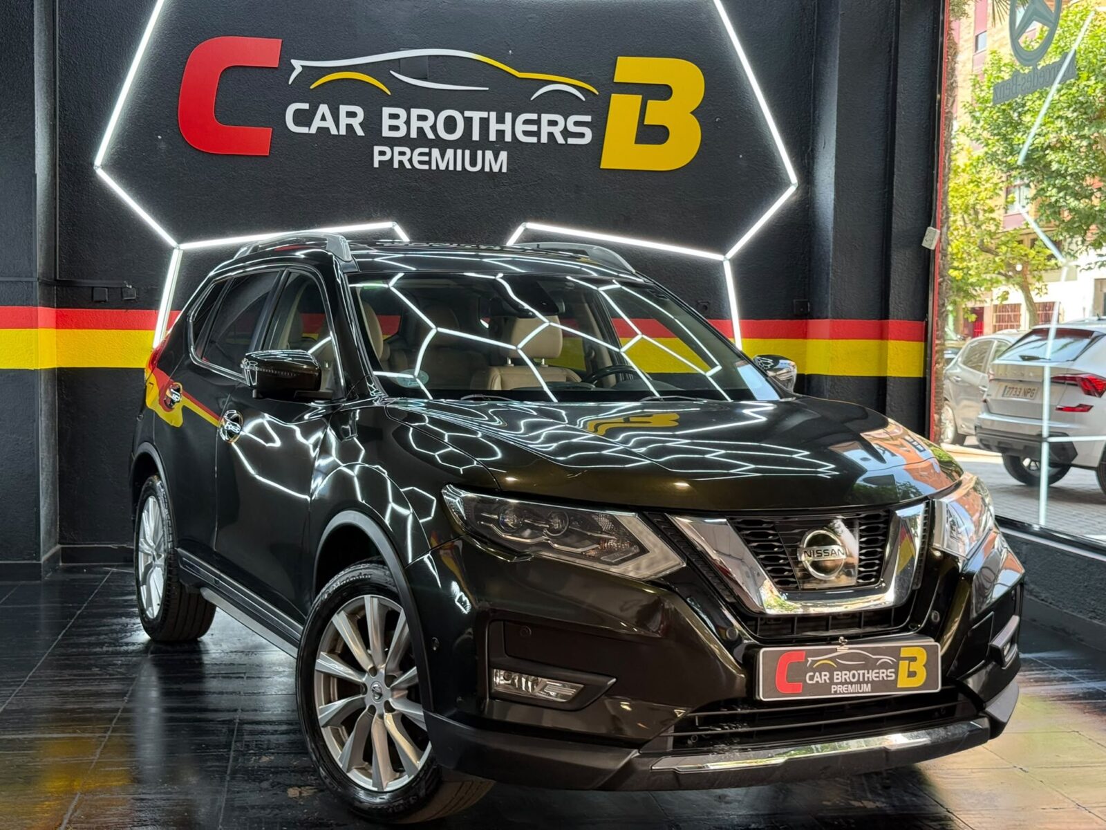 NISSAN XTRAIL tekna premium