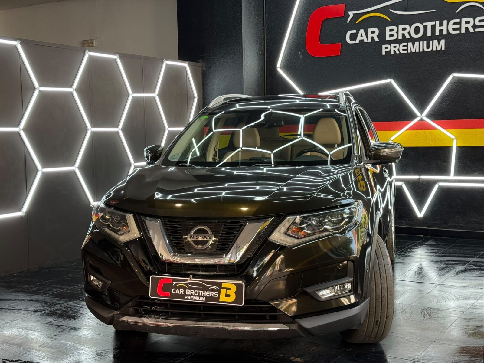 NISSAN XTRAIL tekna premium
