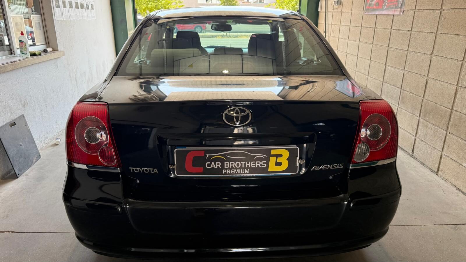 TOYOTA AVENSIS SPORT