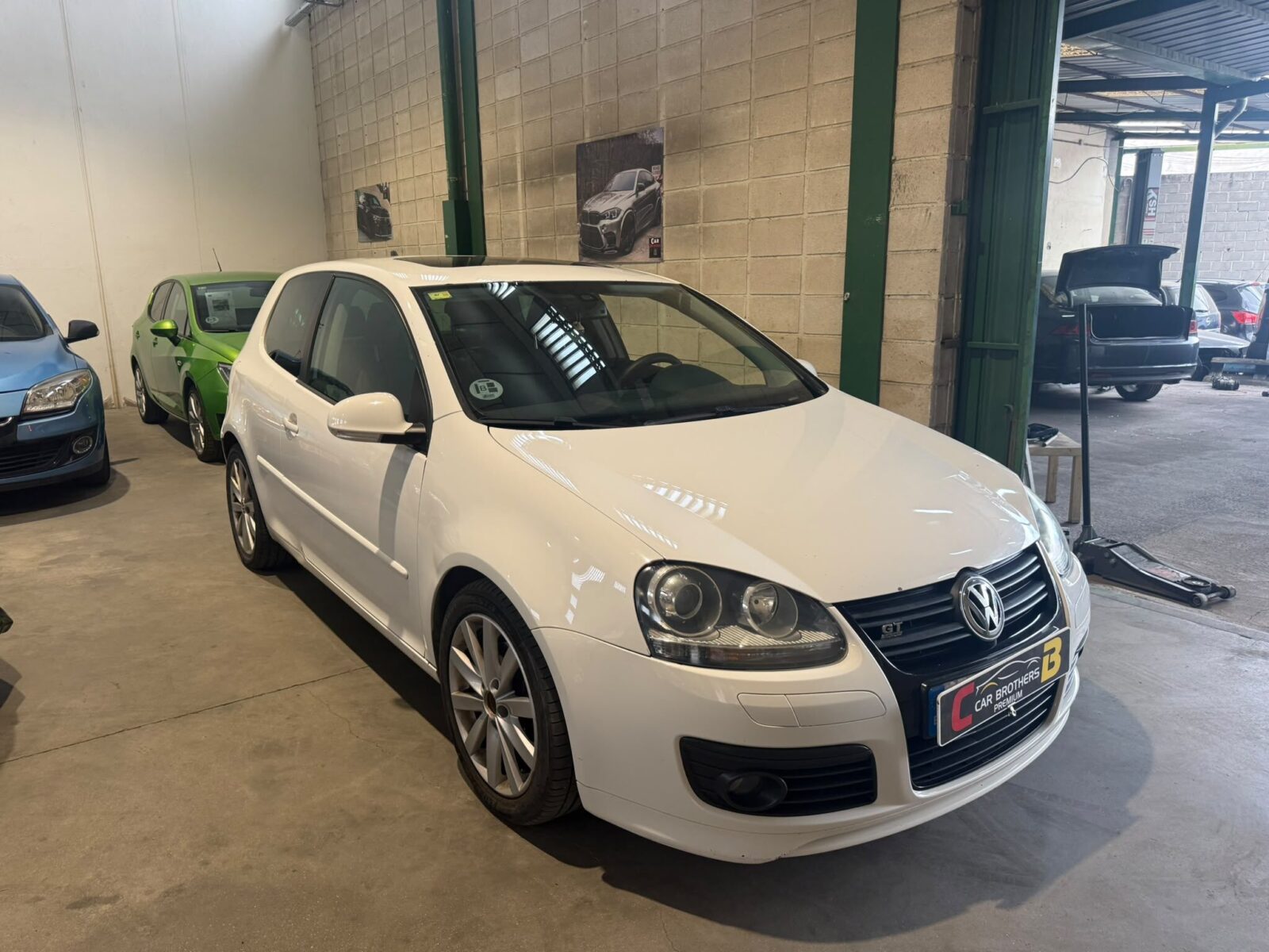 VOLKSWAGEN Golf GT SPORT