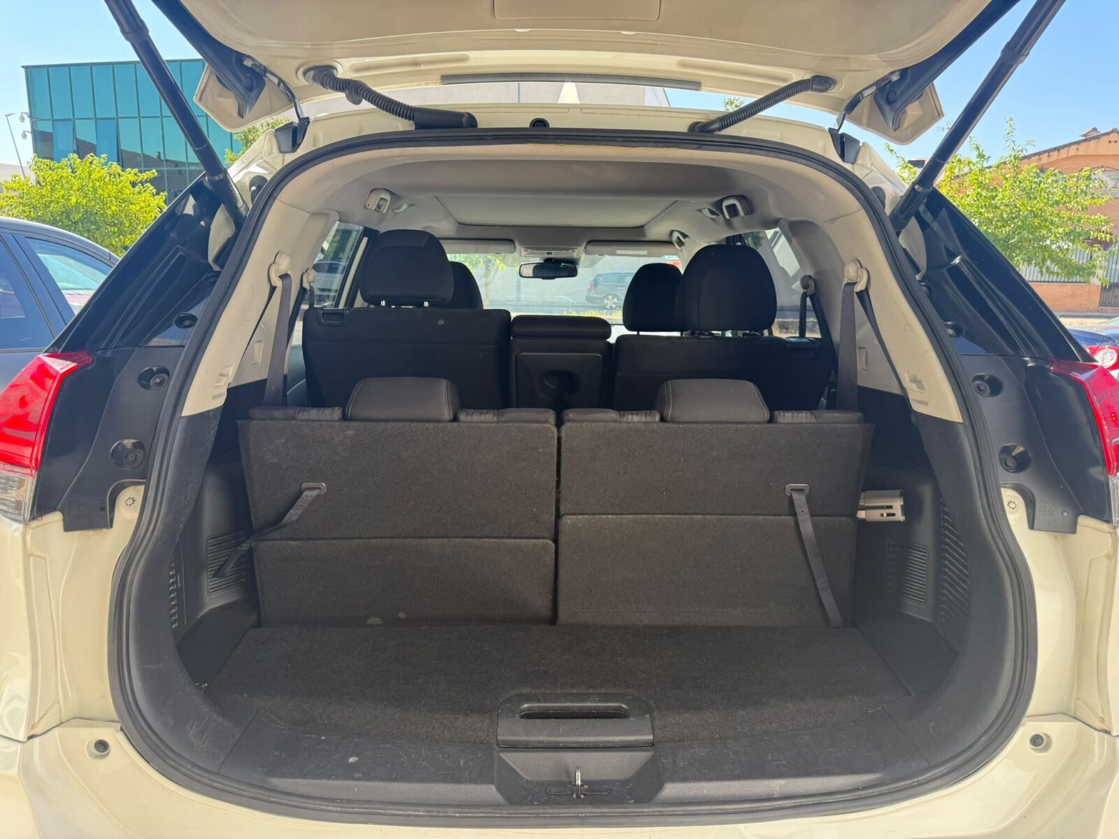 NISSAN XTRAIL 360