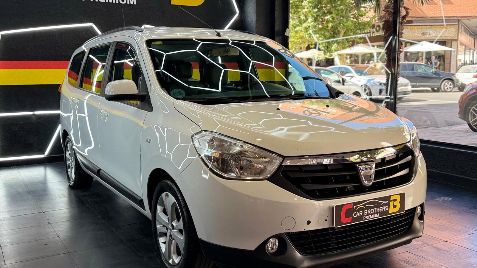DACIA lodgy 1.5 dCi Diesel Laureate