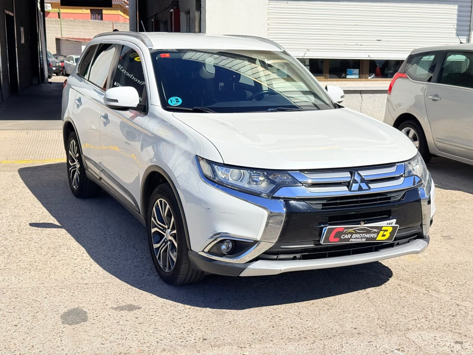 MITSUBISHI outlander 2.2 DI-D Motion 2WD