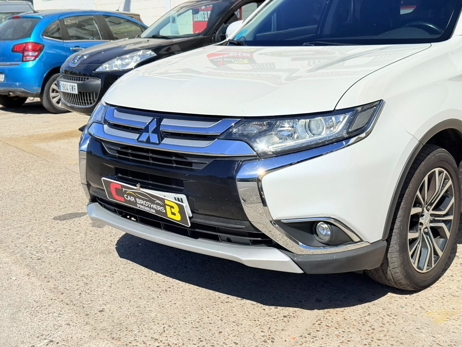 MITSUBISHI outlander 2.2 DI-D Motion 2WD