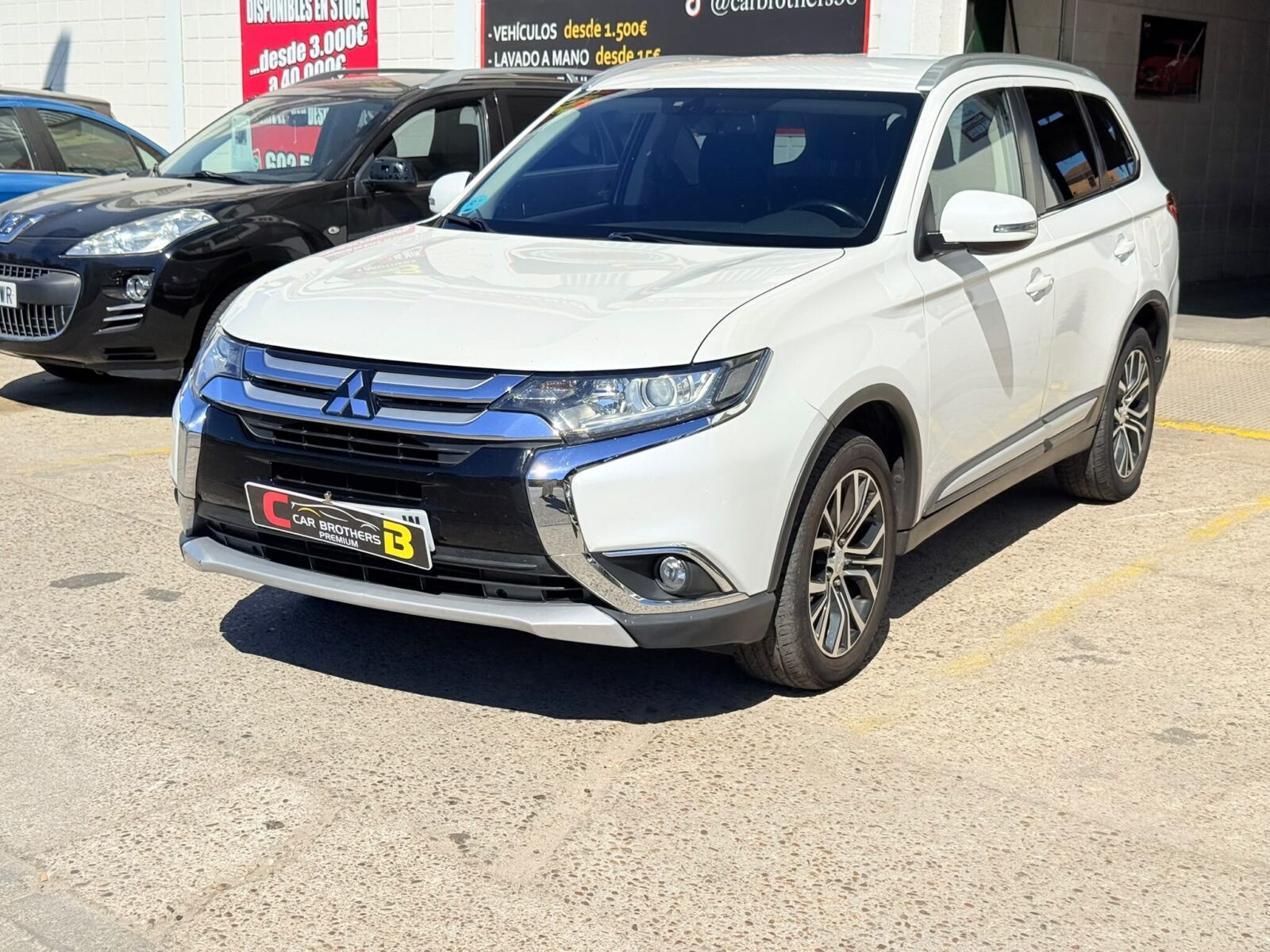 MITSUBISHI outlander 2.2 DI-D Motion 2WD