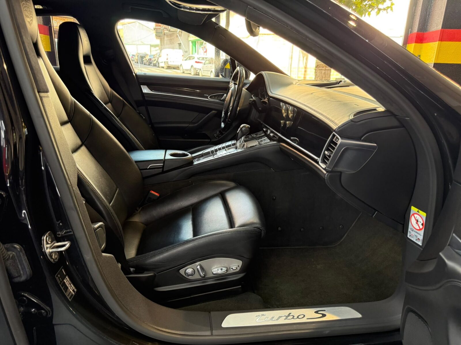 PORSCHE Panamera TURBO S