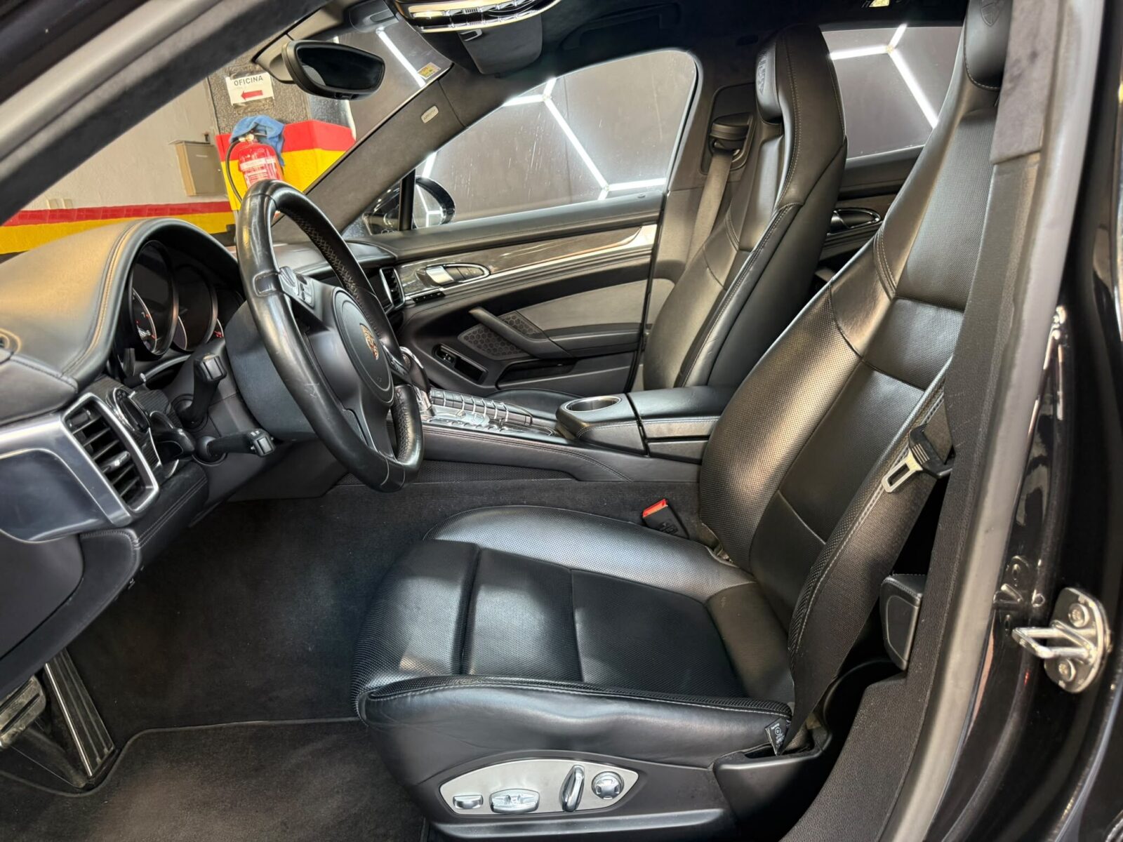 PORSCHE Panamera TURBO S
