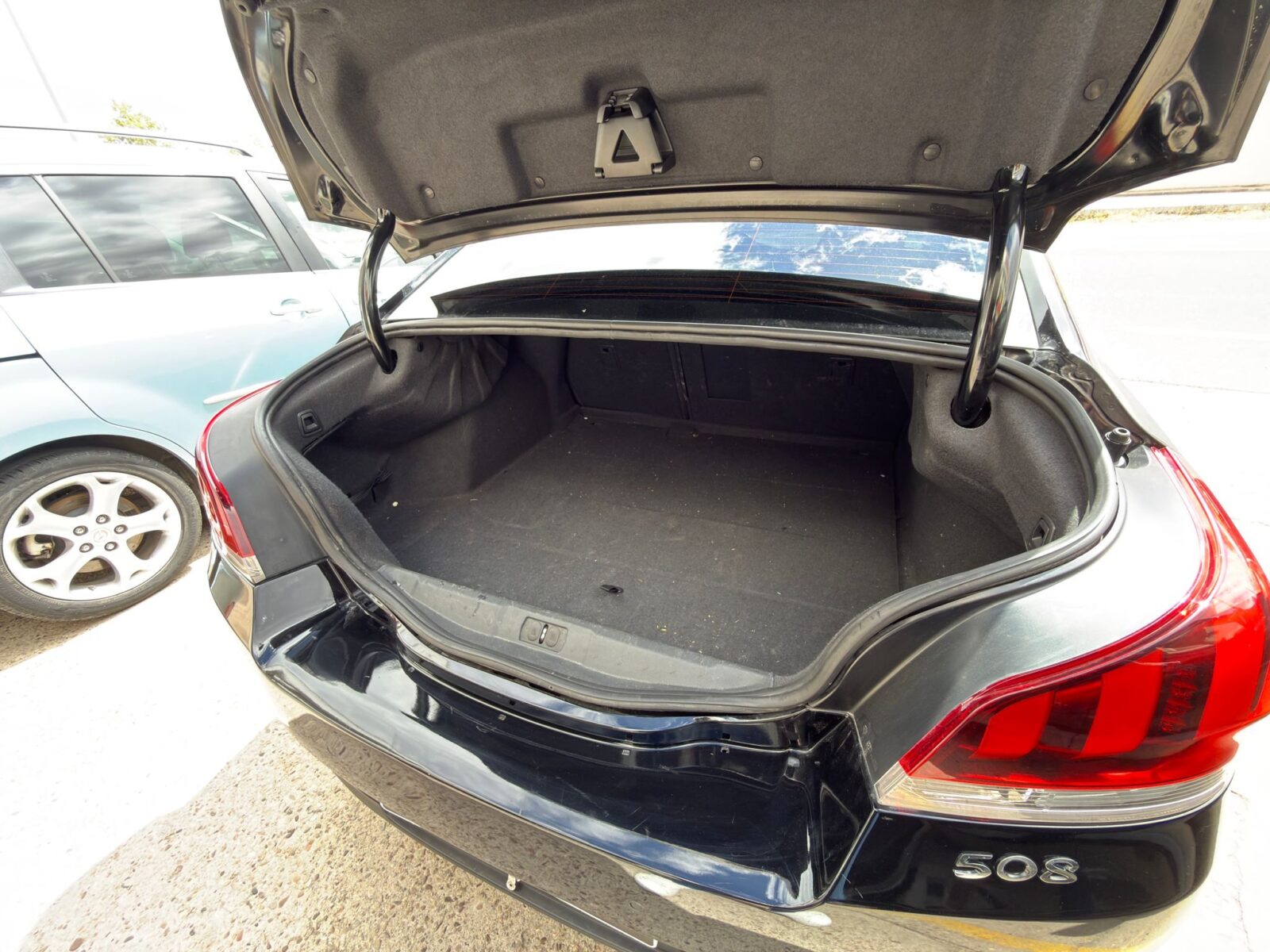 PEUGEOT 508 2.0 HDI ALLURE