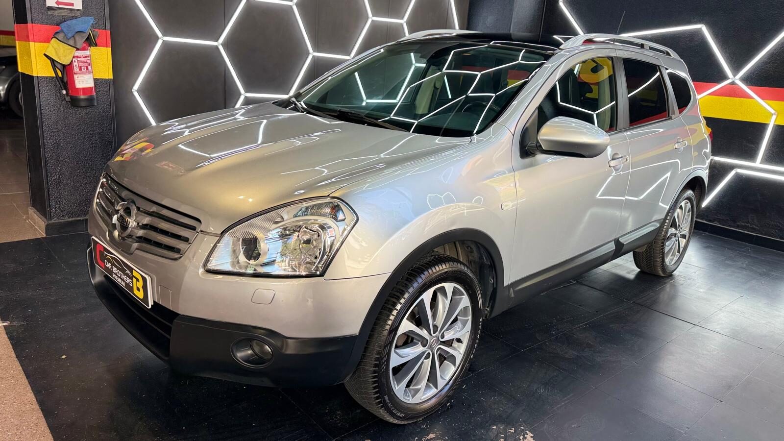 NISSAN QASQHAI+2 TECNA SPORT 