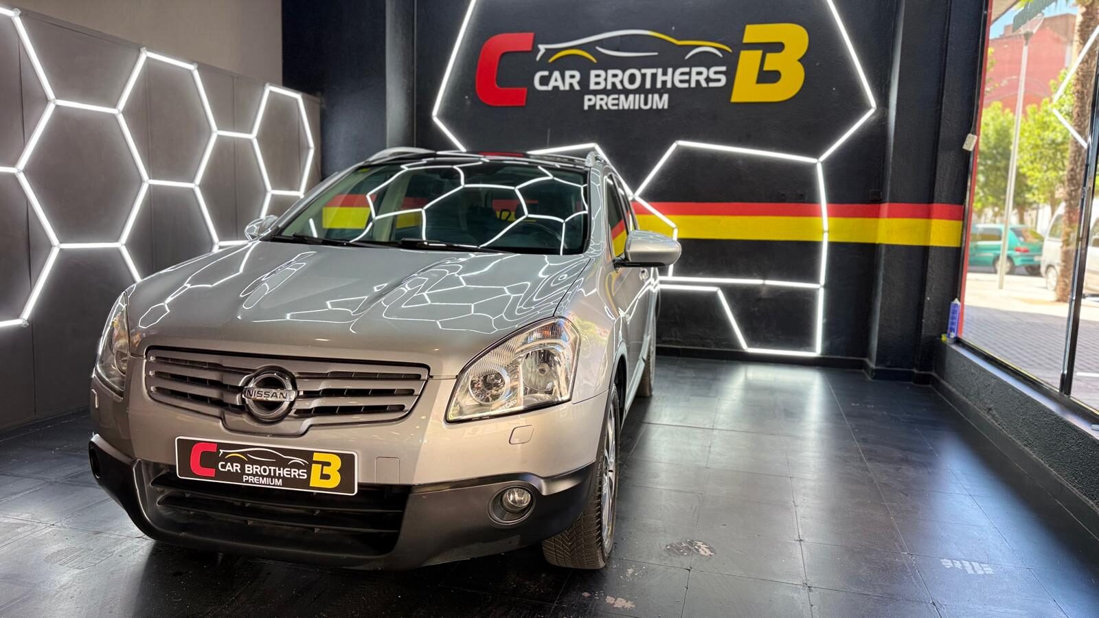NISSAN QASQHAI+2 TECNA SPORT 
