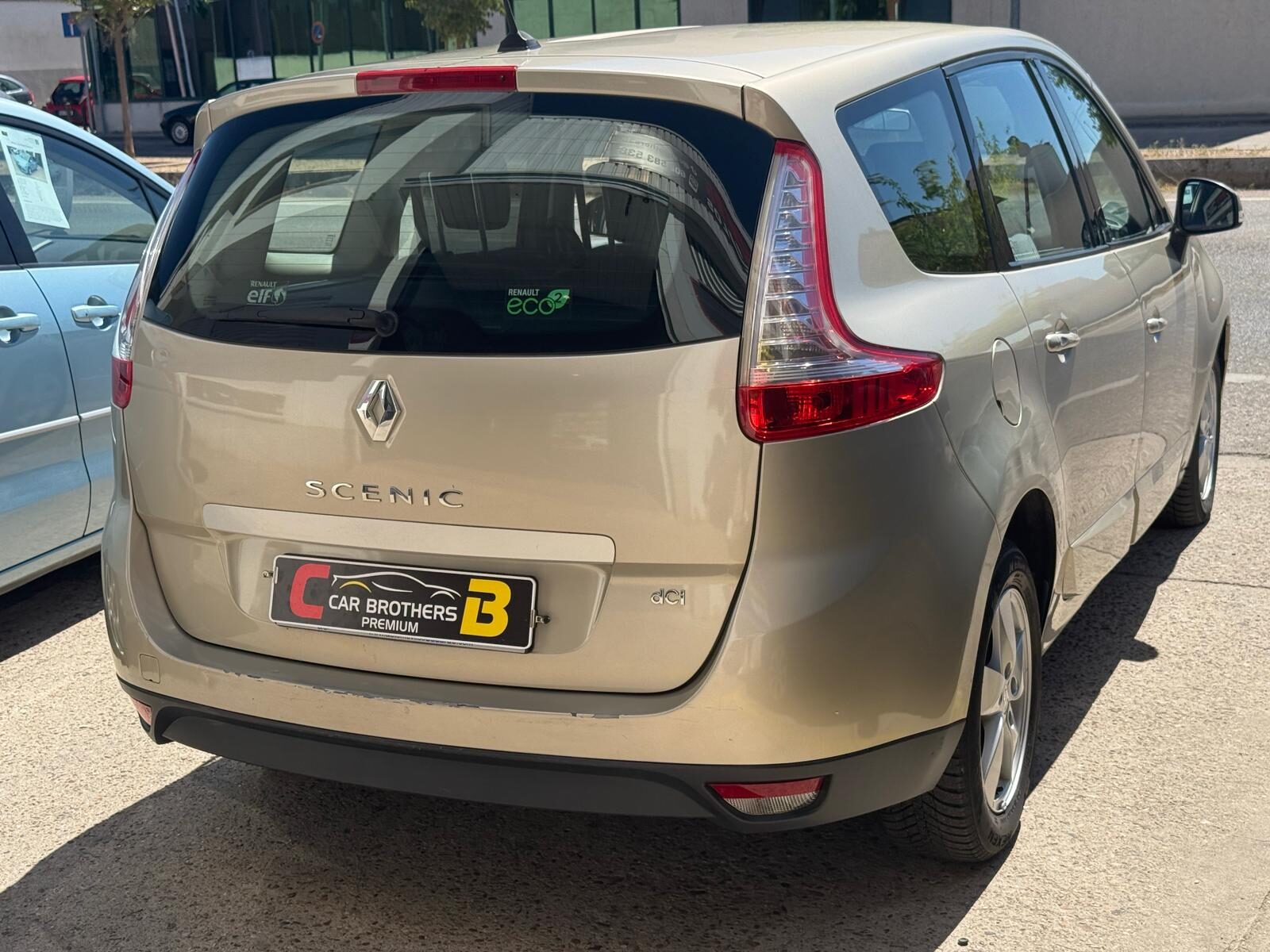 RENAULT grand scenic 1.5 dci dynamique