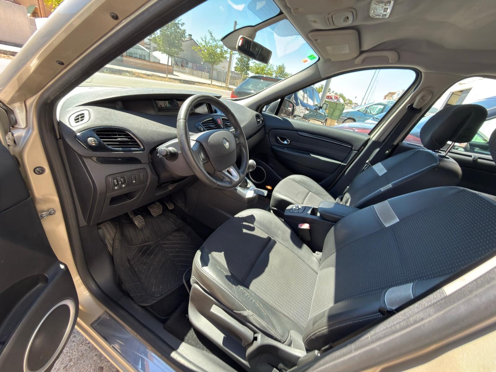 RENAULT grand scenic 1.5 dci dynamique