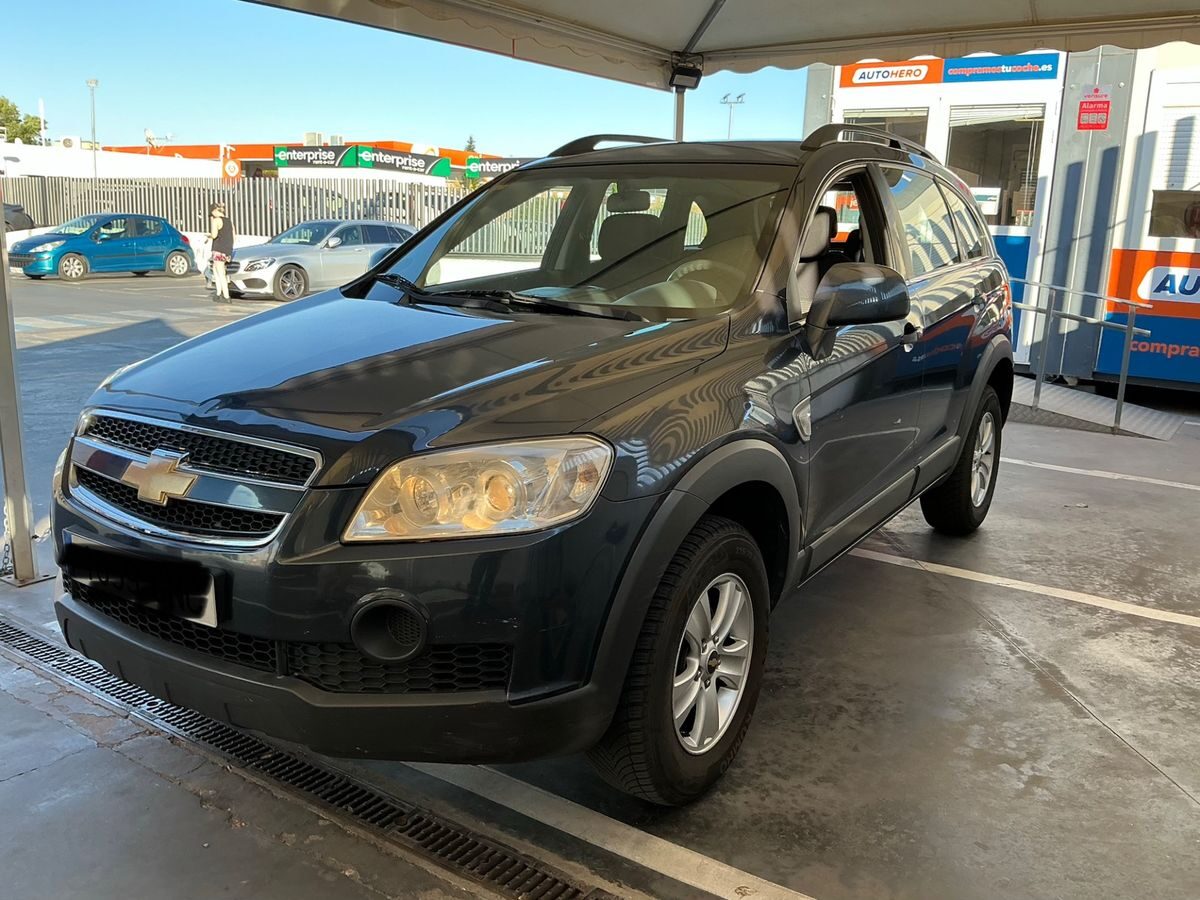 CHEVROLET captiva 2.4i LS 2WD