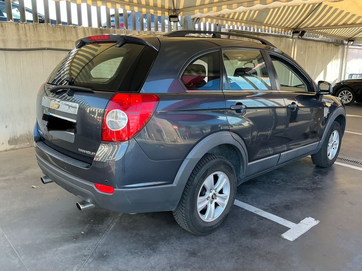 CHEVROLET captiva 2.4i LS 2WD