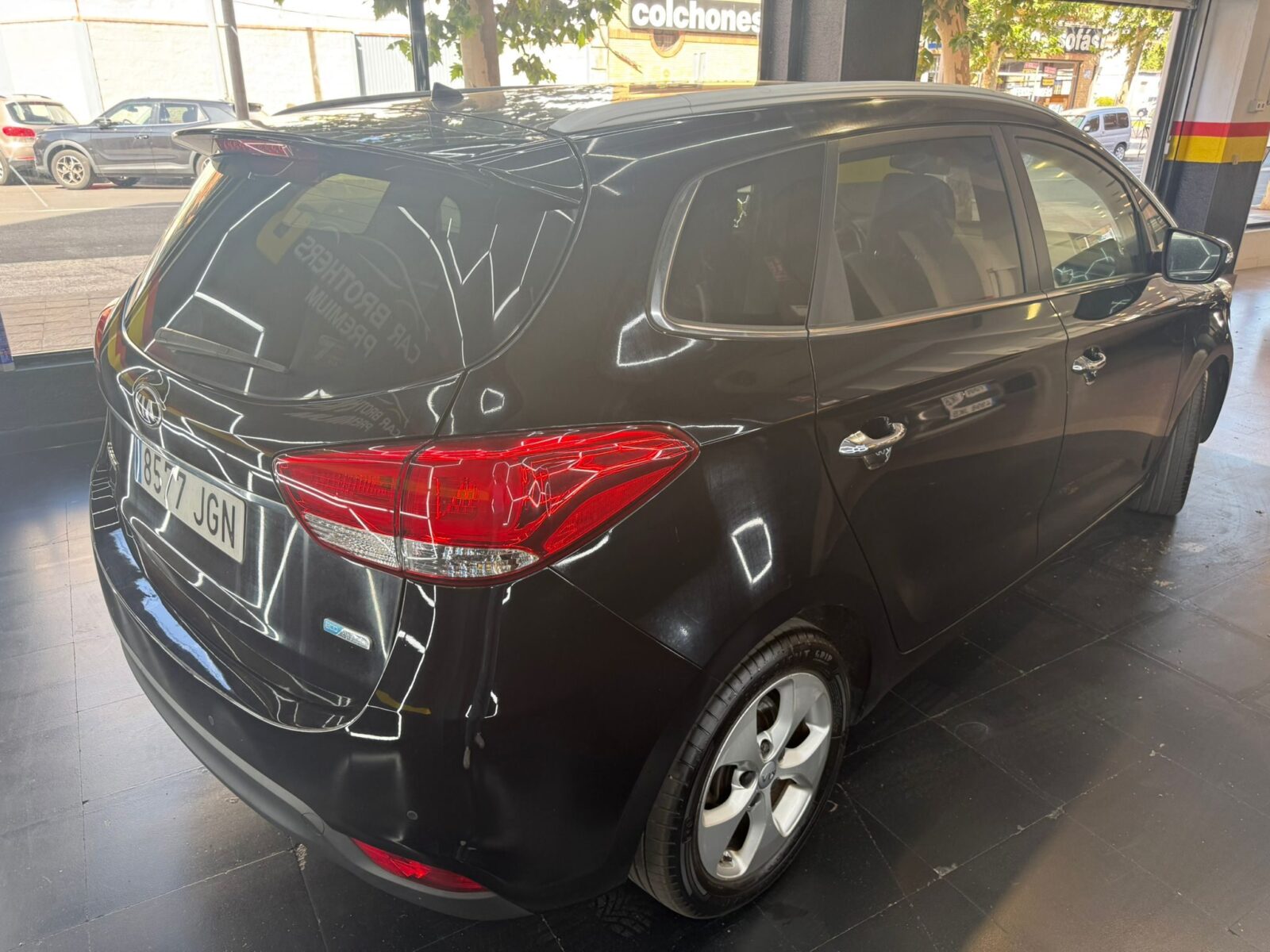 KIA CARENS drive