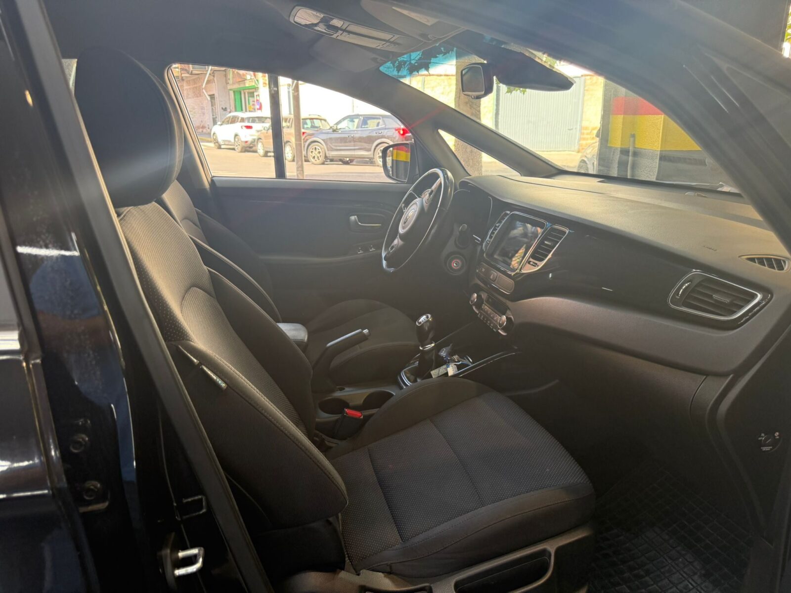 KIA CARENS drive