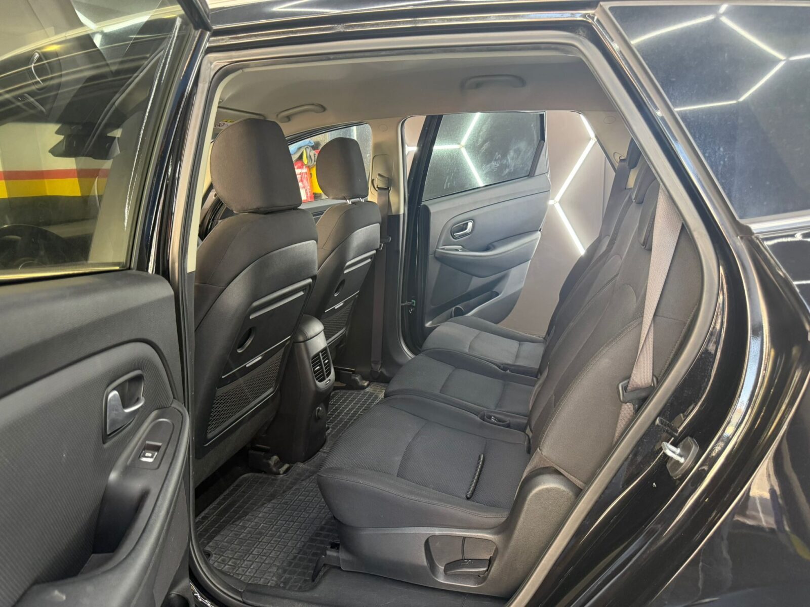KIA CARENS drive
