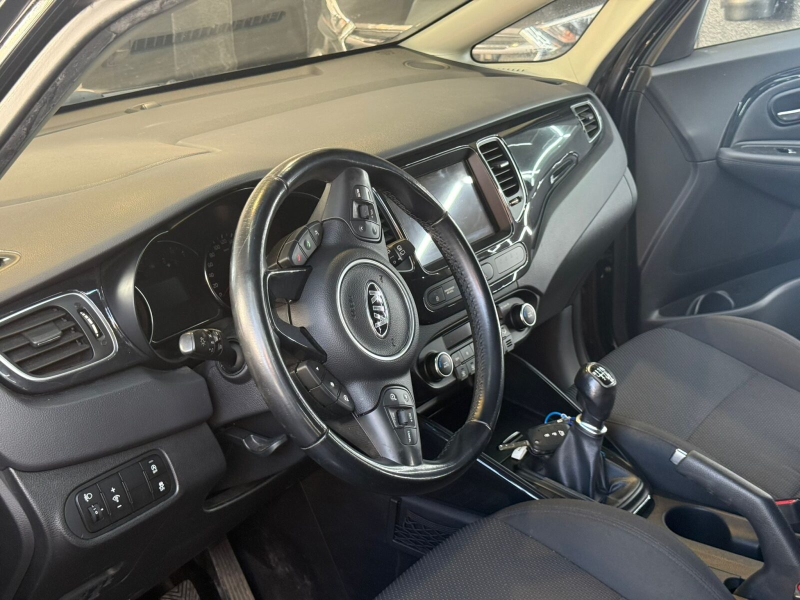 KIA CARENS drive