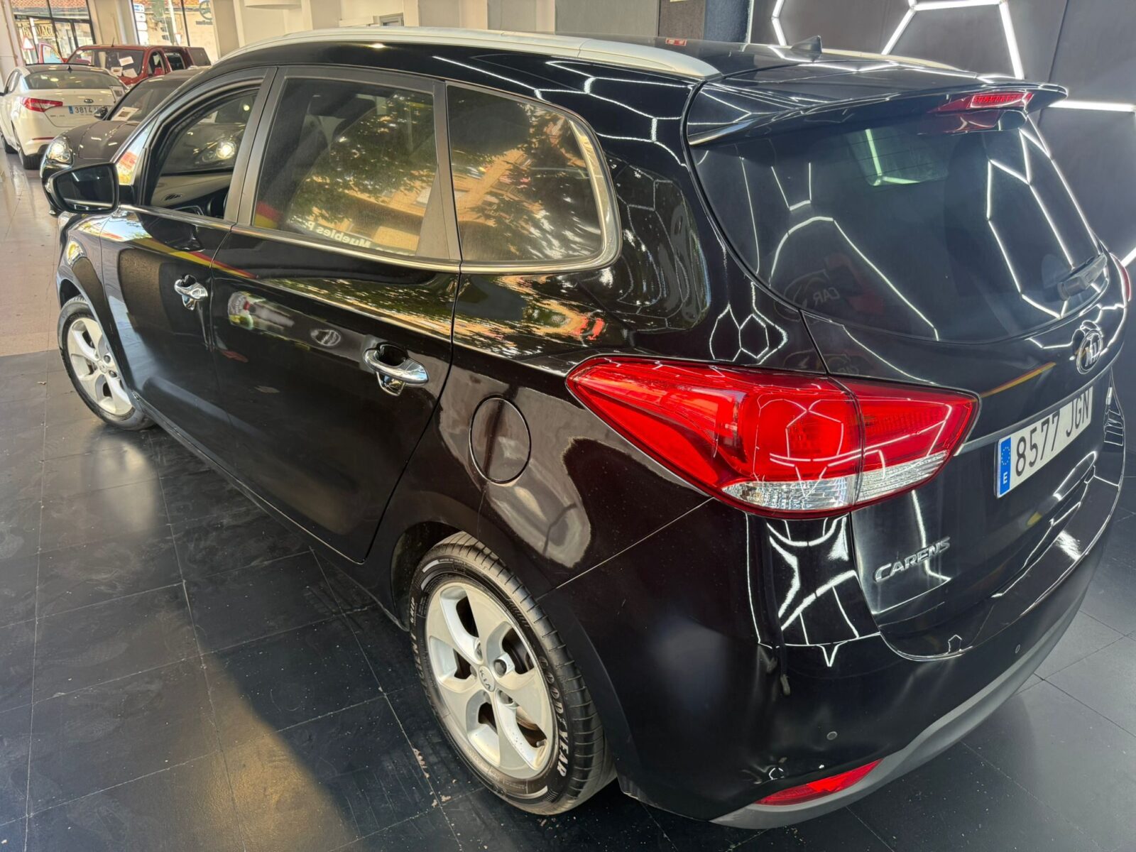 KIA CARENS drive