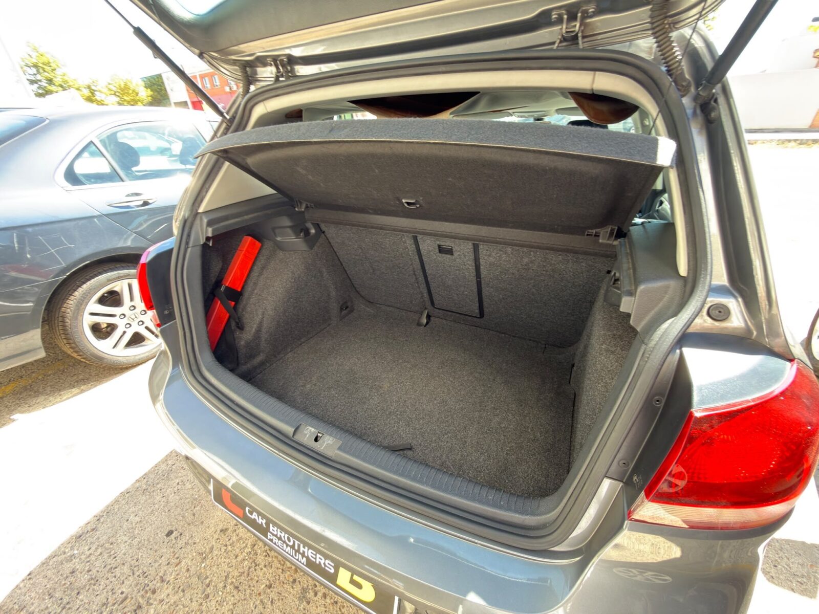 VOLKSWAGEN Golf 1.4 TSI SPORT