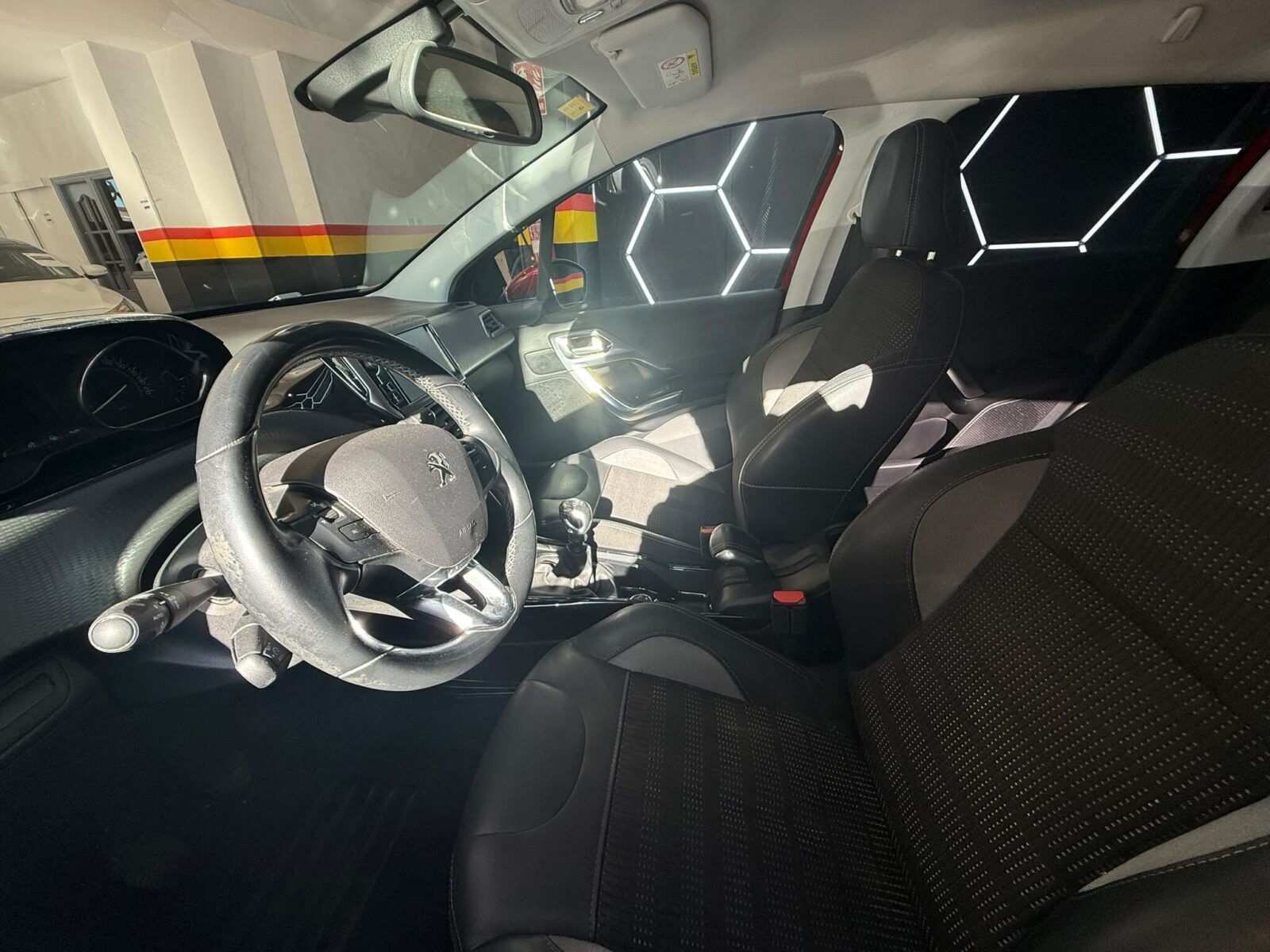 PEUGEOT 2008 ALLURE