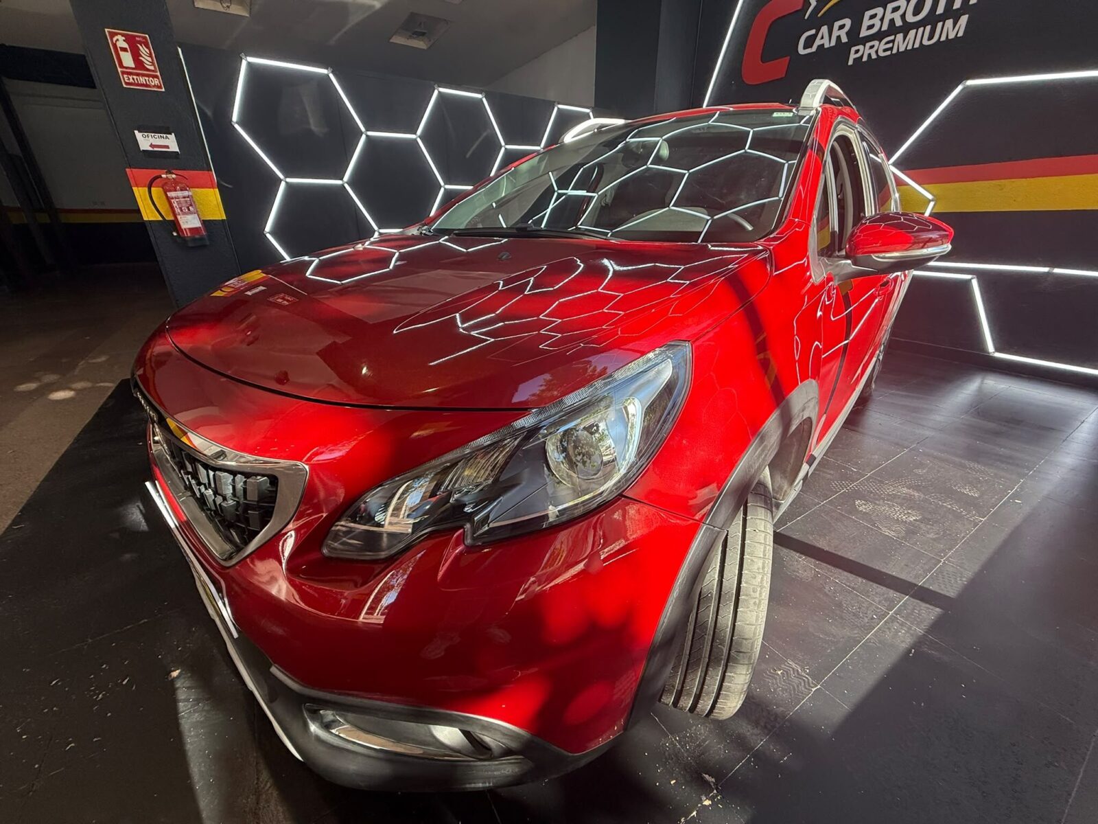 PEUGEOT 2008 ALLURE