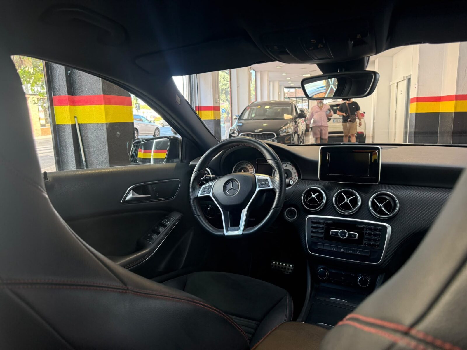 MERCEDES-BENZ A-CLASS AMG LINE