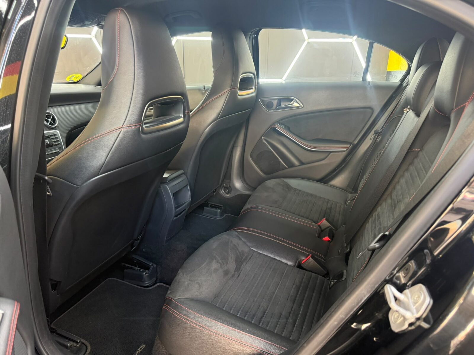 MERCEDES-BENZ A-CLASS AMG LINE